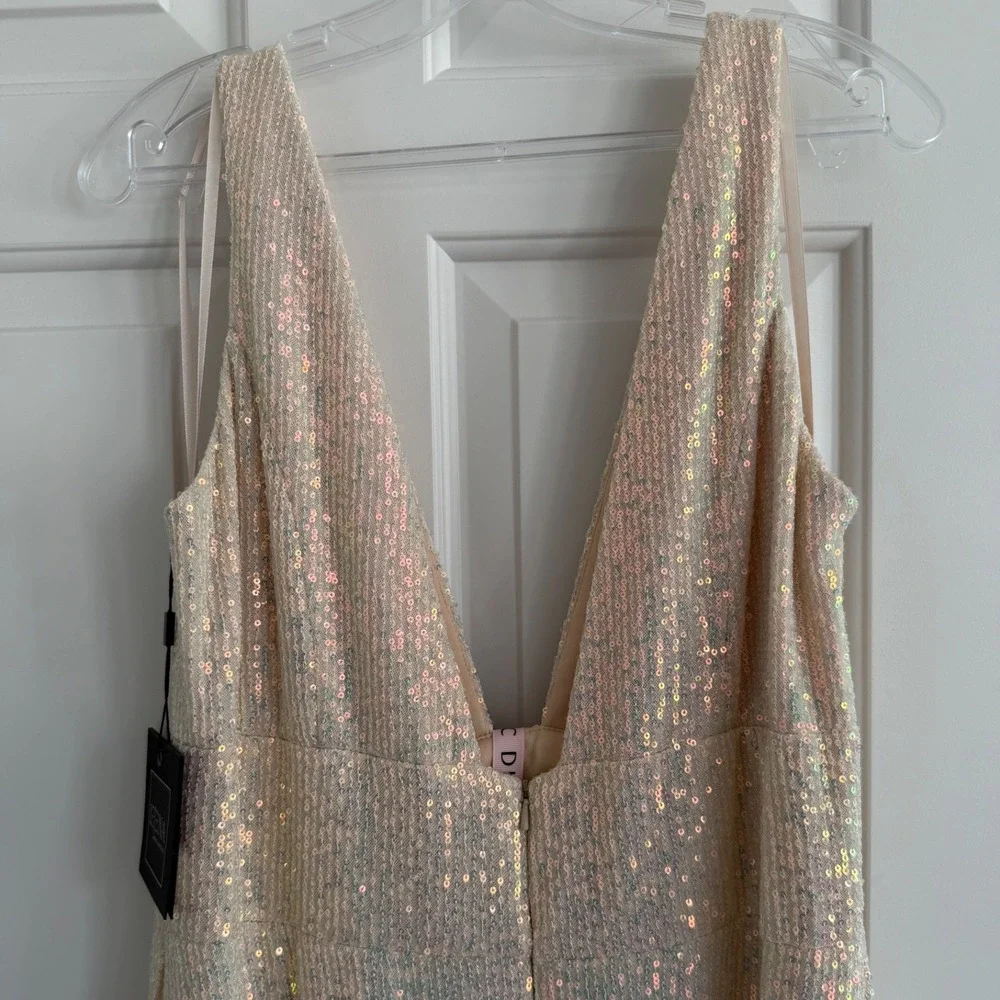 Mac Duggal stunning sequin